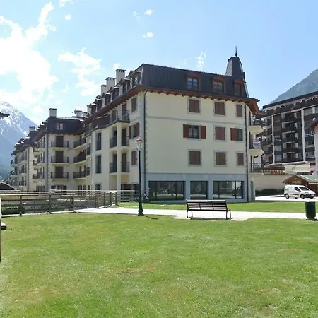 Les Alpes Apartament *